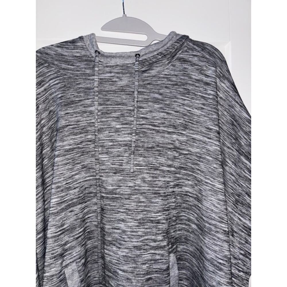 Talbots Space-Dyed Knit Poncho One Size Black White Heathered Casual Hoodie - Picture 3 of 9